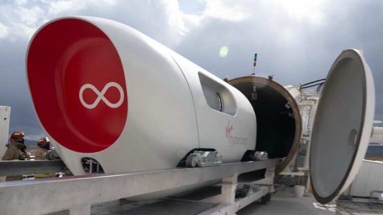 Virgin Hyperloop completa la primera prueba con pasajeros reales