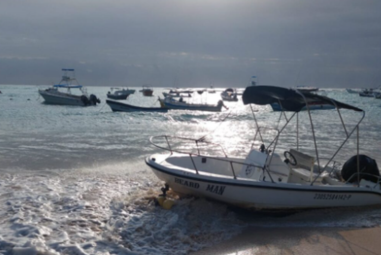 Marejada por “Norte” en la Península provoca daños a embarcaciones