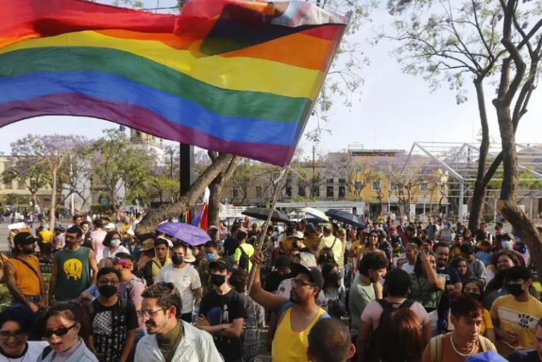 Jalisco aprueba el matrimonio igualitario; pone fin a las terapias de conversión