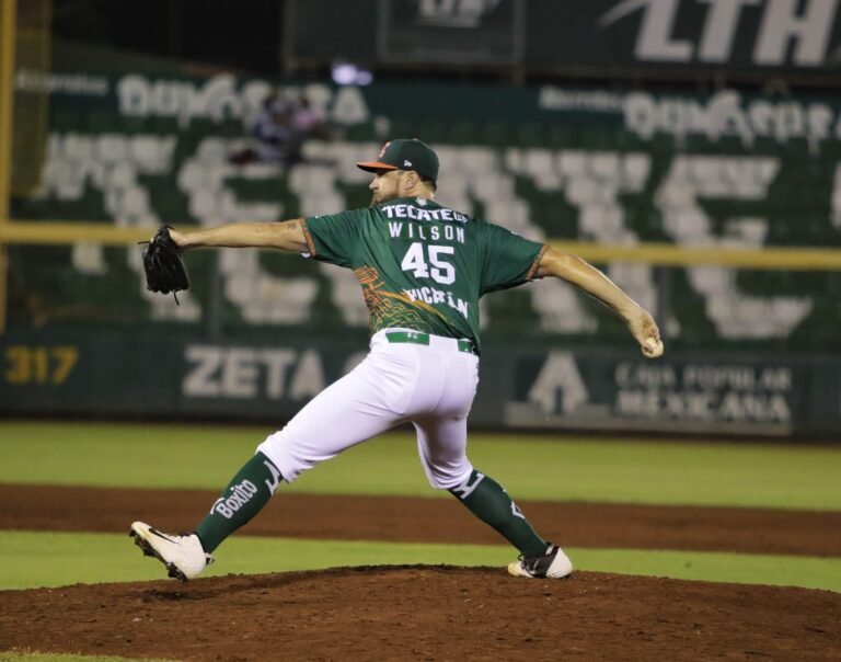 Algodoneros arrebatan triunfo a los Leones en la novena entrada