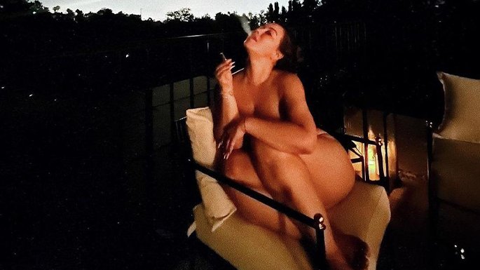 Chiquis Rivera se desnuda para ver la luna llena