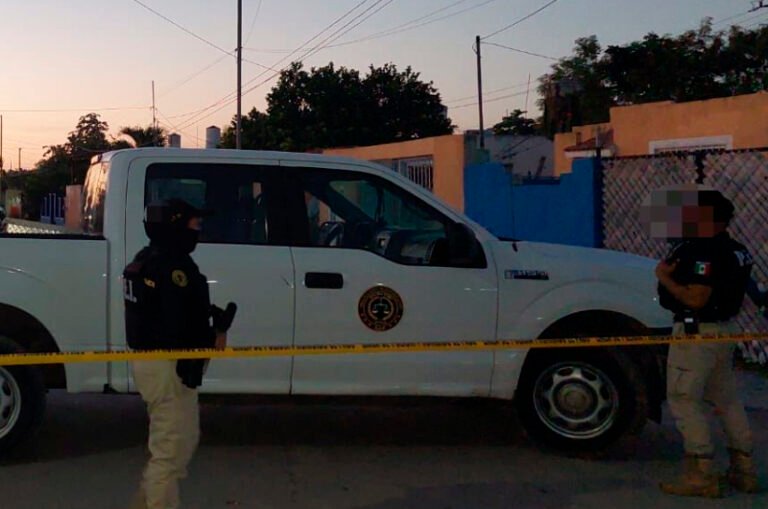 Kanasín: Detienen a pareja en cateo antinarcóticos