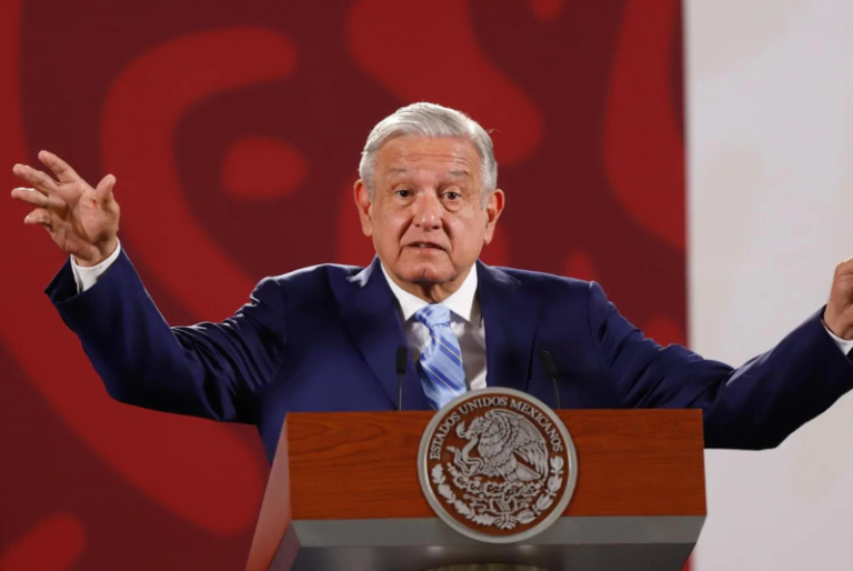 López Obrador ordena abrir archivos de la Marina sobre la “Guerra Sucia”