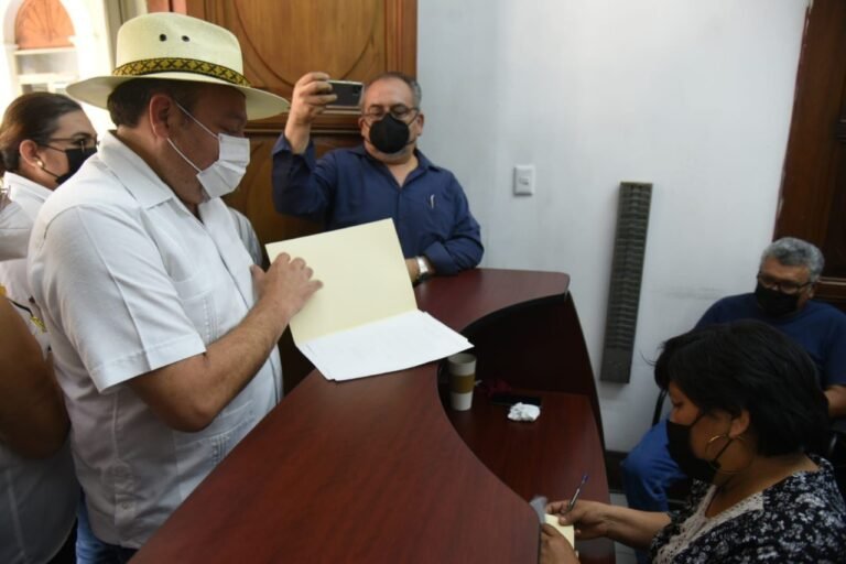 PRI pide prologa para para el reemplacamiento vehicular