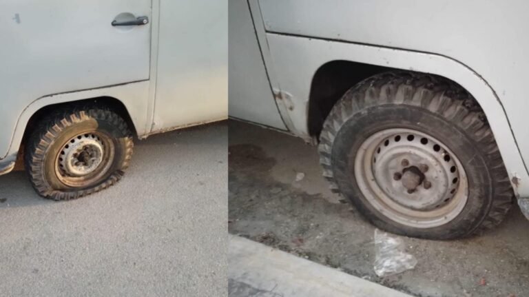 Vadalisan vehículo en el centro de Mérida; le cortan sus llantas