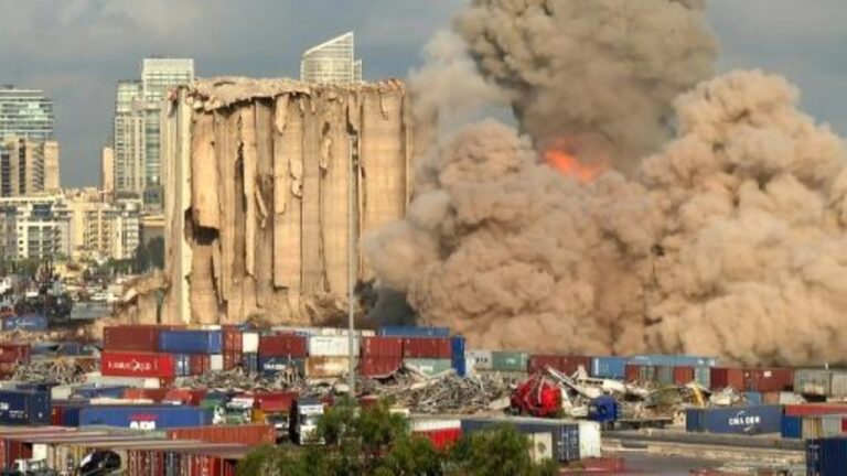 Líbano: Se derrumba otra parte de los silos del puerto de Beirut