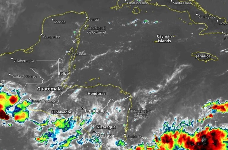 Arranca la semana con tormentas fuertes por onda tropical