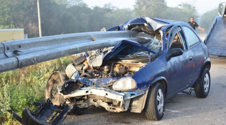 Accidente en la Carretera Mérida-Cancún: Tres Personas Resultan Heridas en Choque en el Kilómetro 28