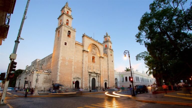 Celebraciones Navideñas en la Catedral de Mérida: Horarios Especiales de Misas para Navidad y Año Nuevo