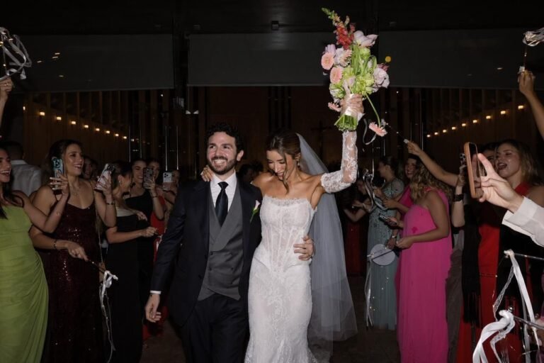 El secretario de Economía de Yucatán, Milo Barrera, celebra su boda religiosa en Mérida