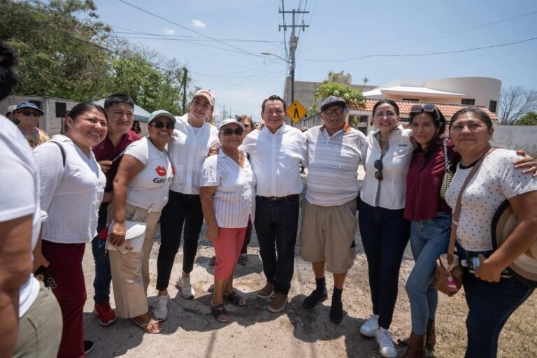 Inician trabajos de bacheo en calles de la colonia Leandro Valle en Mérida: mejorarán movilidad y seguridad