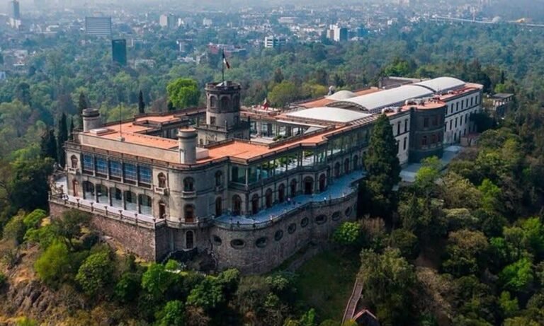FGR descarta, por ahora, irregularidades en cena de gala de la FIFA en el Castillo de Chapultepec