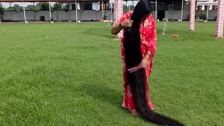 Casi 3 metros de cabello! Mujer de la India rompe récord mundial con su impresionante melena