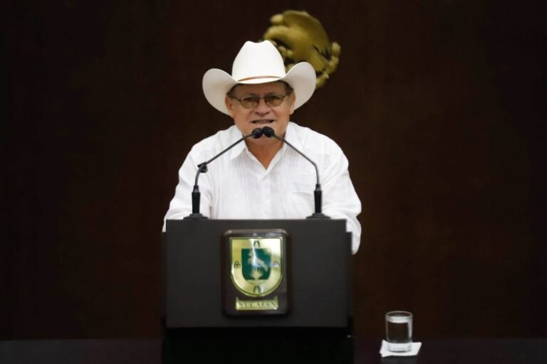 Wilmer Monforte reprende a Osado Osante por forcejeo con personal de seguridad del Congreso