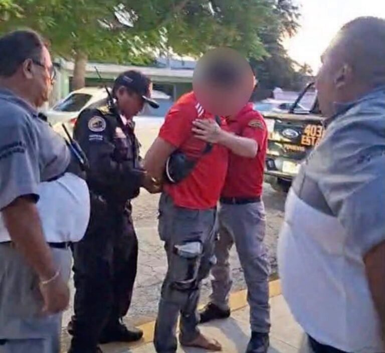 Ciudadanos retienen a presunto acosador en Mérida; habría grabado a mujeres sin su consentimiento