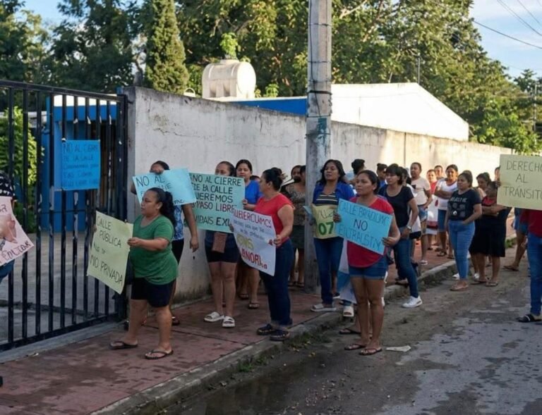 Padres cierran dos primarias en Xalau; exigen construcción de domos